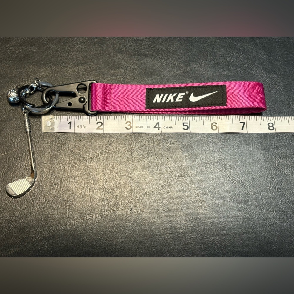 Nike Fuchsia Key Chain W/ Black Logo Patch w/ Silver Golf Club & Golf Ball NWOT